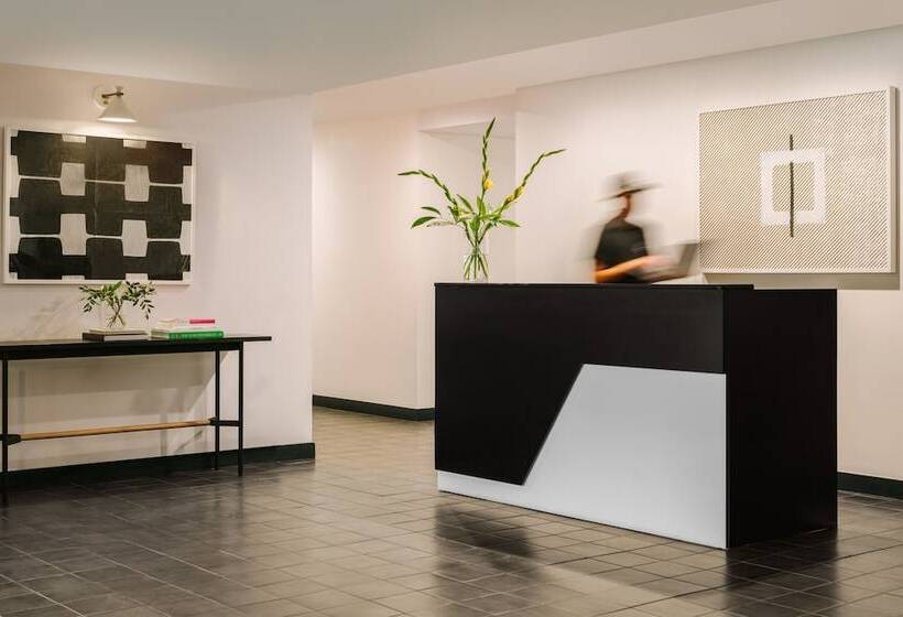 هتل Sonder The Industrialist