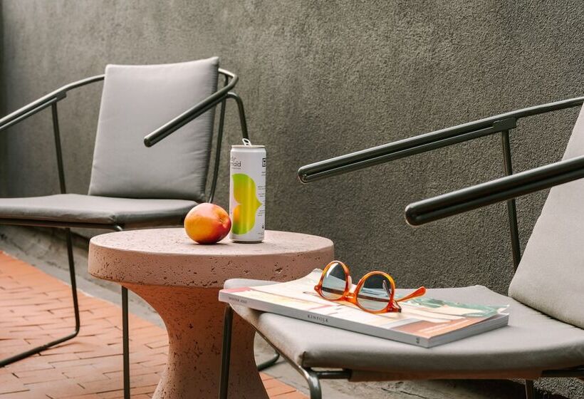 هتل Sonder The Industrialist