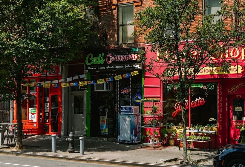 هتل Sonder The Industrialist