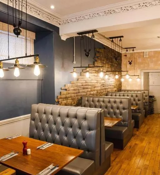 ホテル Traquair Arms