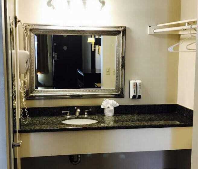 Мотель Castaic Inn Near Six Flags Magic Mountain