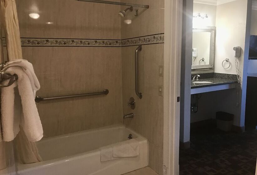 Мотель Castaic Inn Near Six Flags Magic Mountain