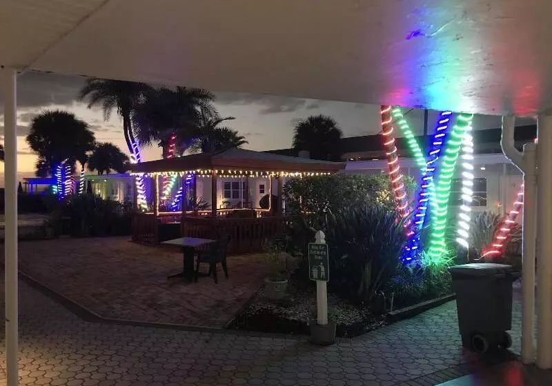 Motelli Miramar Beach Resort