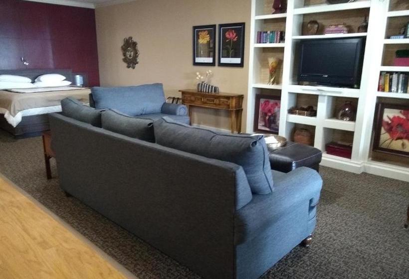 מוטל Southern Comfort Suites