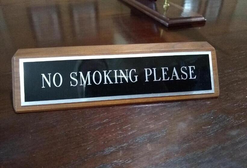 מוטל Southern Comfort Suites