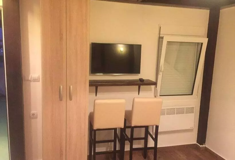 هتل Apartments Tati