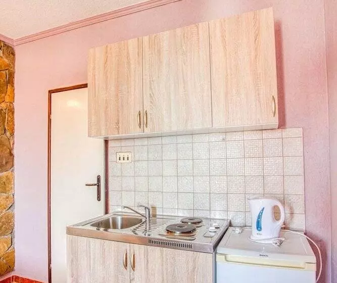 هتل Apartments Tati