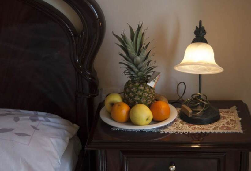 هتل Apartments Tati