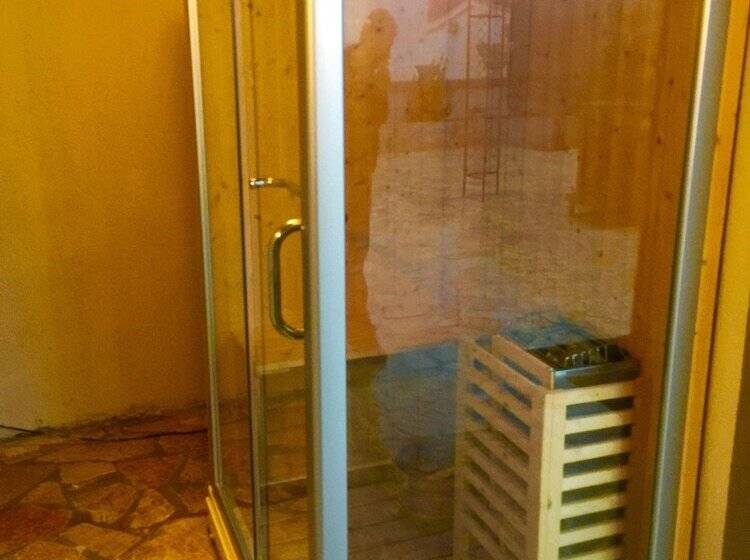 هتل Apartments Tati