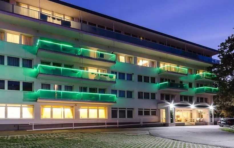 Hotelli Aurum Family