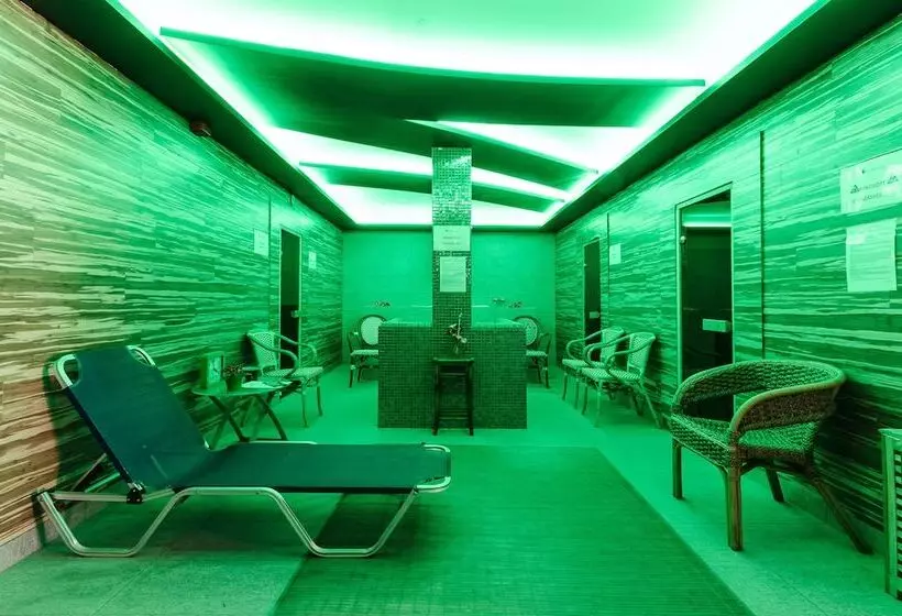 Hotelli Aurum Family