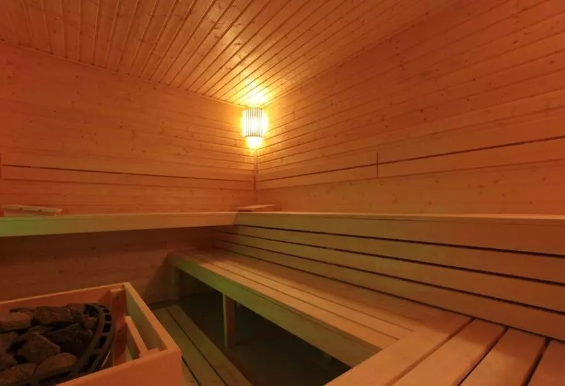 Hotelli Aurum Family