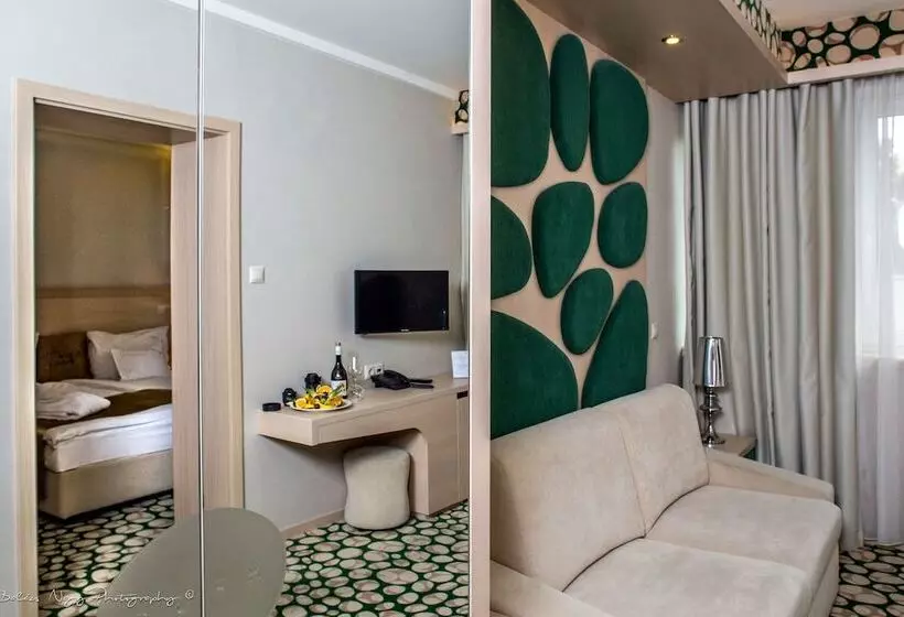 Hotelli Aurum Family