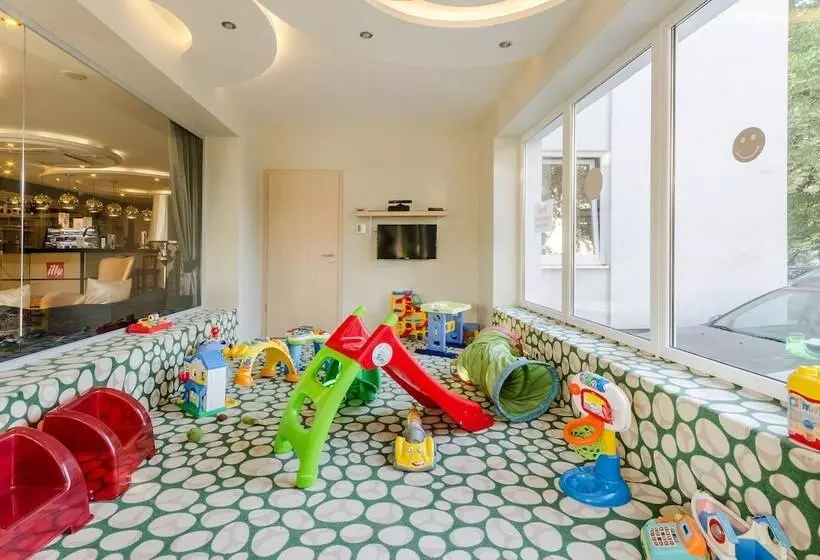 Hotelli Aurum Family