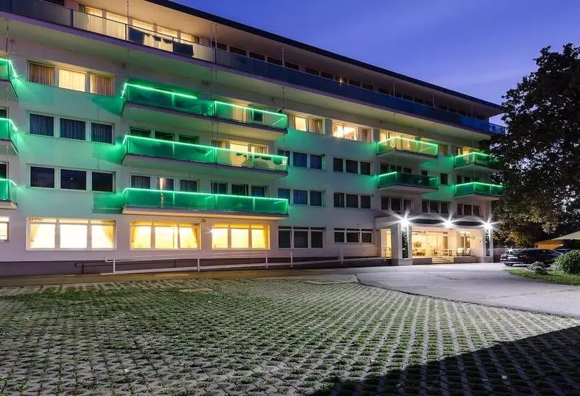 Hotelli Aurum Family