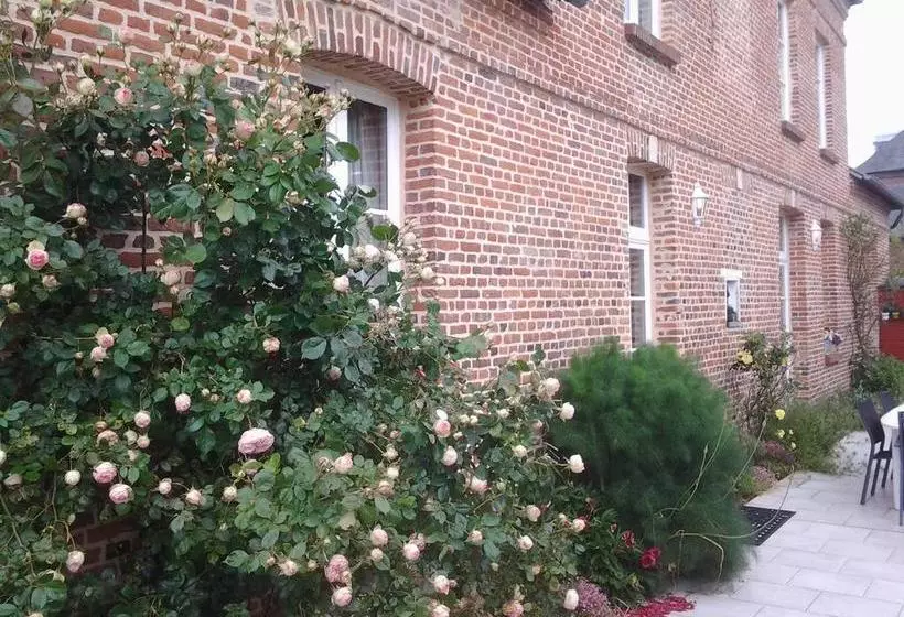Aamiaismajoitus (B&B) Les Jacquemarts Normands