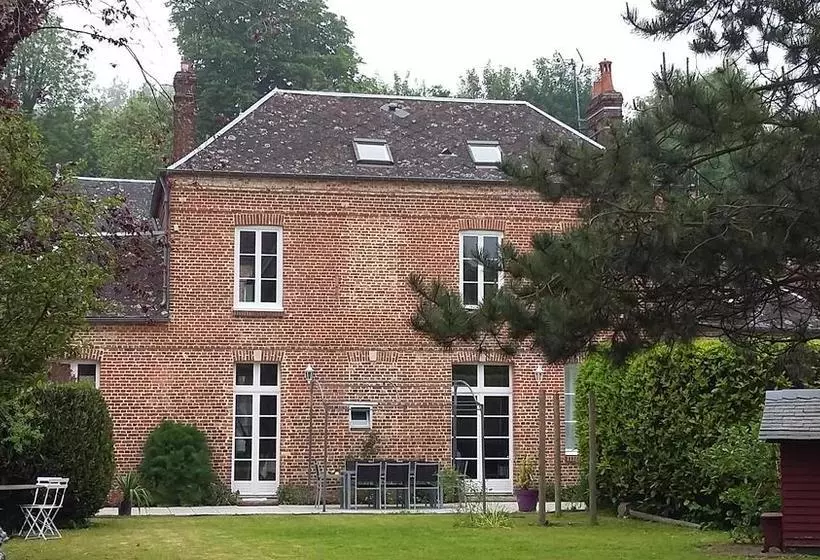 Aamiaismajoitus (B&B) Les Jacquemarts Normands