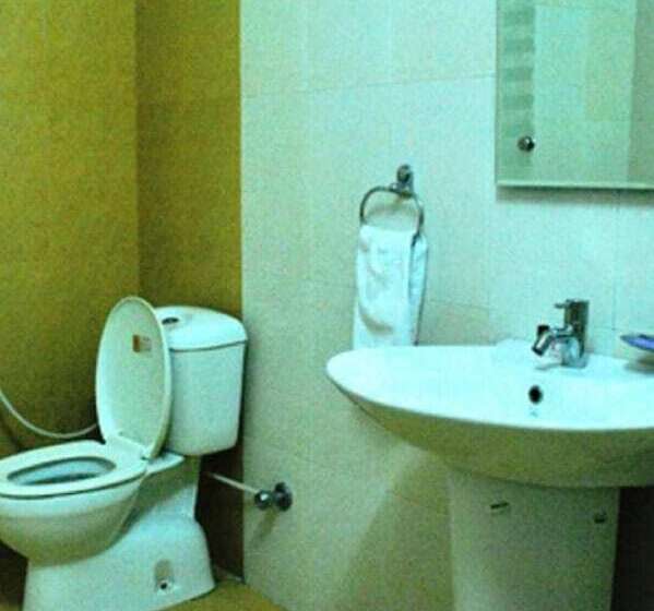 فندق Ashapura Palace By Sky Stays