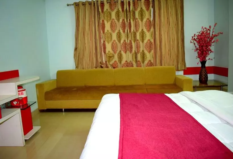 Hotelli Ashapura Palace By Sky Stays