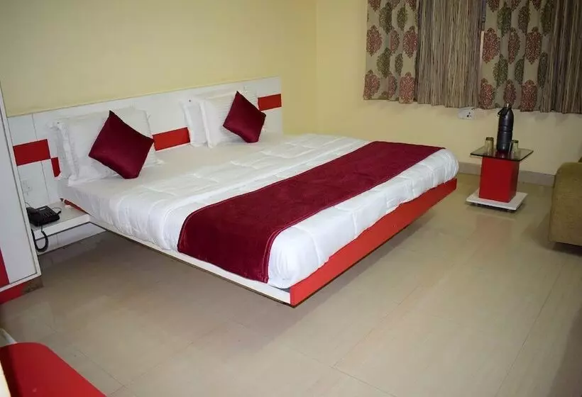 Hotelli Ashapura Palace By Sky Stays