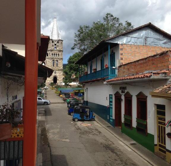 ホテル Dorado Jardín