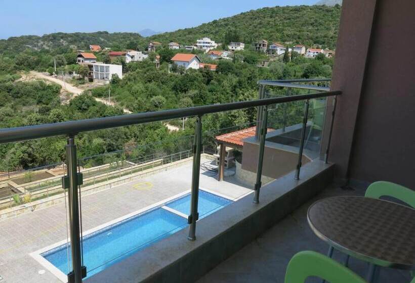 هتل Edem Apartments