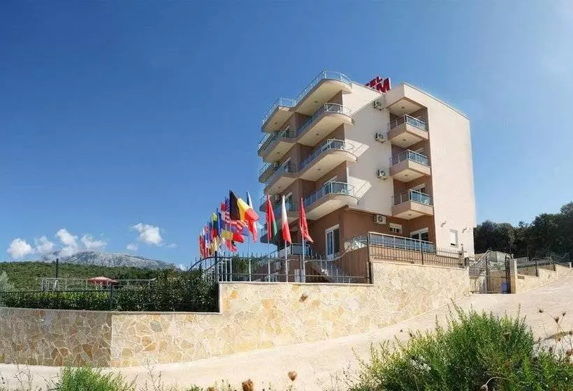 هتل Edem Apartments