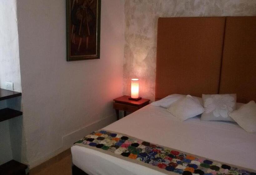 בית מלון כפרי El Tesoro