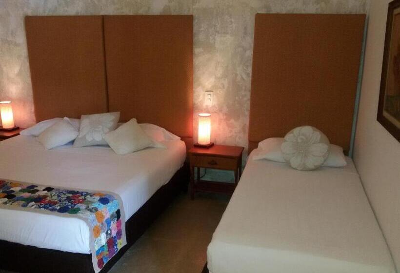 בית מלון כפרי El Tesoro