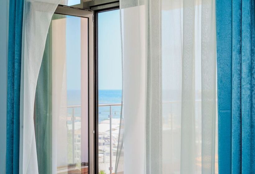 ホテル De La Vita