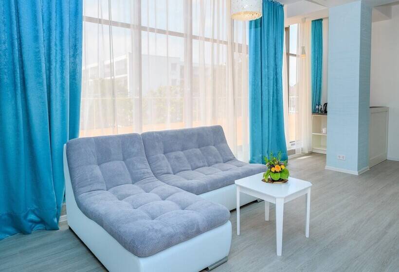 ホテル De La Vita