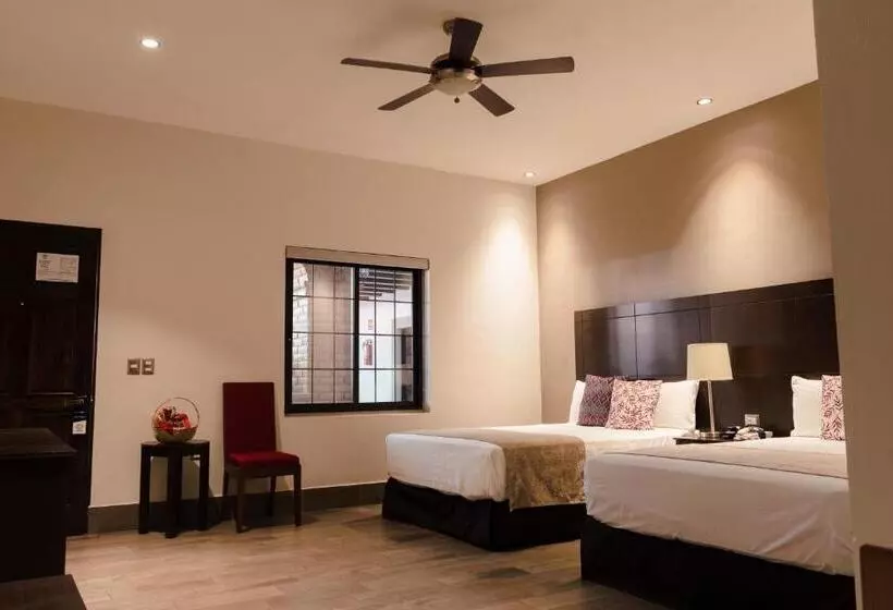 Punto Madero Hotel & Plaza