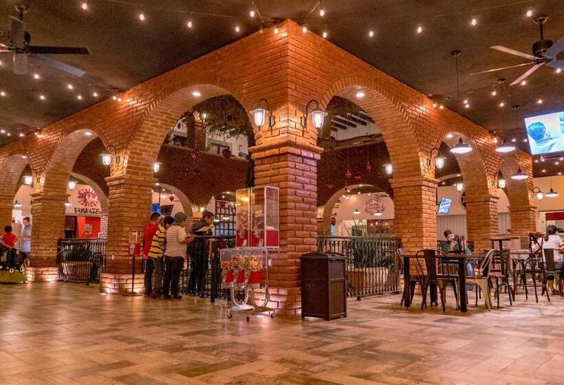 Punto Madero Hotel & Plaza