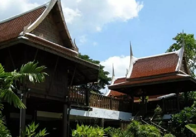 استراحتگاه Baan Thai House