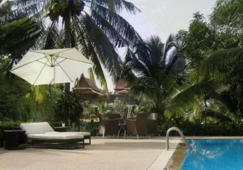 استراحتگاه Baan Thai House