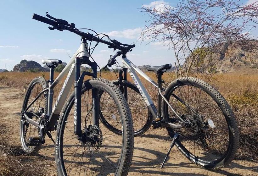 استراحتگاه Isalo Rock Lodge