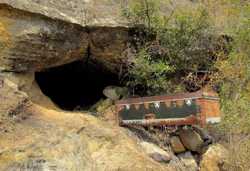 استراحتگاه Isalo Rock Lodge
