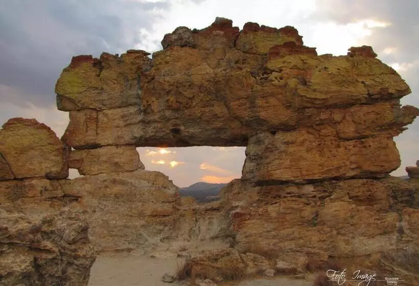 استراحتگاه Isalo Rock Lodge