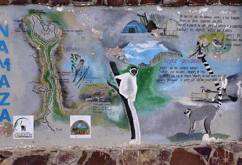 استراحتگاه Isalo Rock Lodge