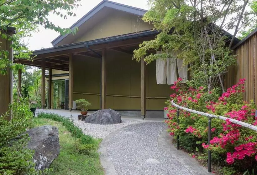 Ryokan Nagisatei Taroan