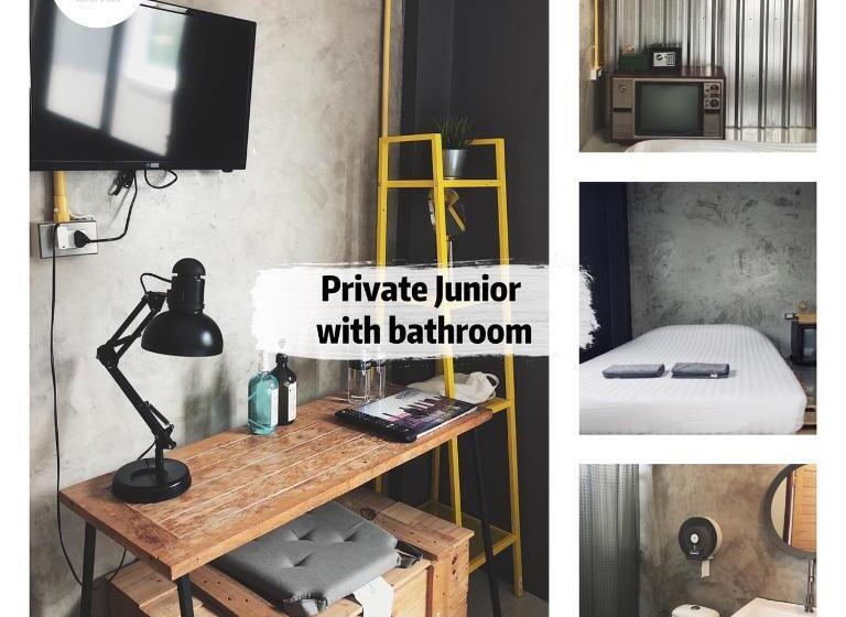 Yimwhan Hostel & Cafe Ayutthaya