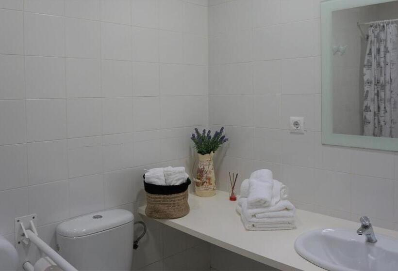 ユースホステル Cabañas Ecoparque Marín