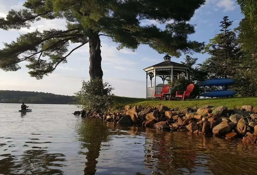 ベッドアンドブレックファースト The Lake House At Ferry Point