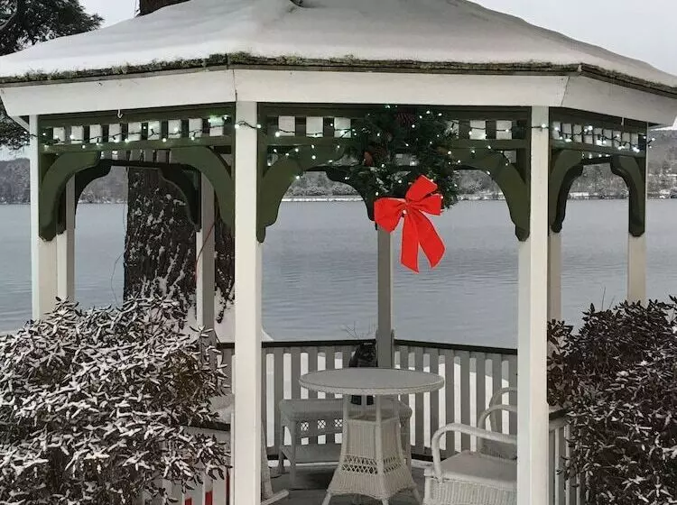ベッドアンドブレックファースト The Lake House At Ferry Point