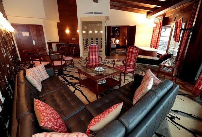 Hotelli Cascade Resort & Spa