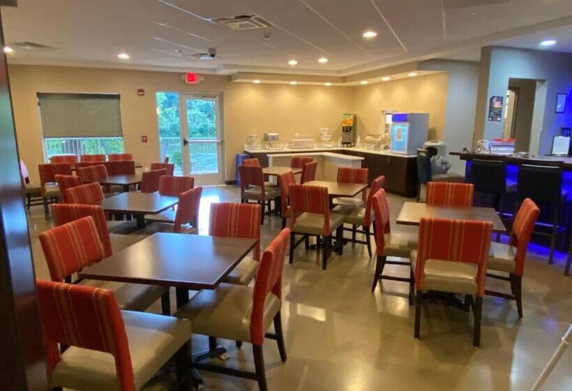 Отель Comfort Inn