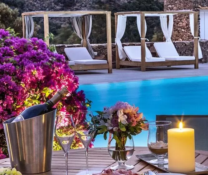 هتل Relais Villa Carola