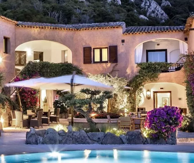 هتل Relais Villa Carola