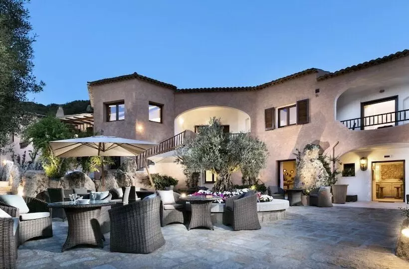 هتل Relais Villa Carola