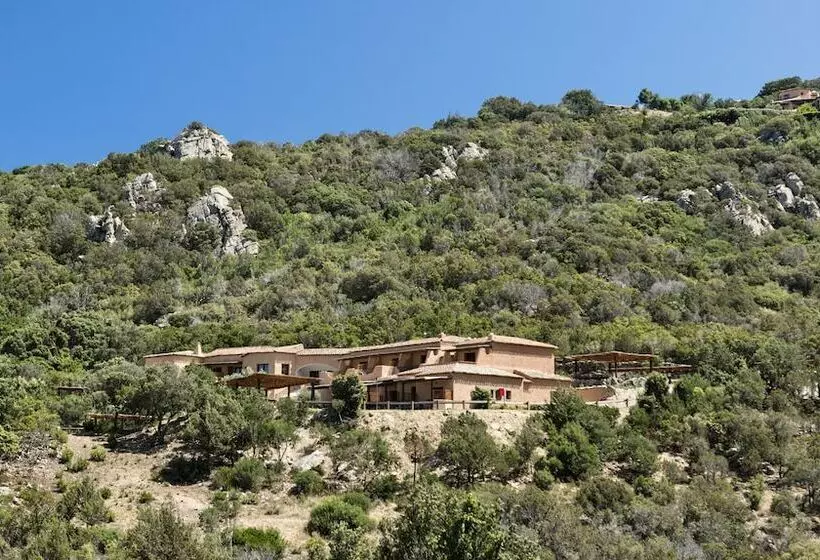 هتل Relais Villa Carola